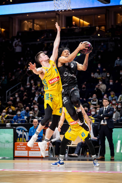 上得益于他 上得益于他