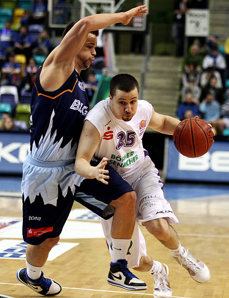 应保持理性 应保持理性