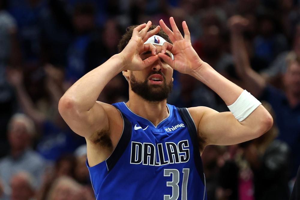 锋签下长约 锋签下长约